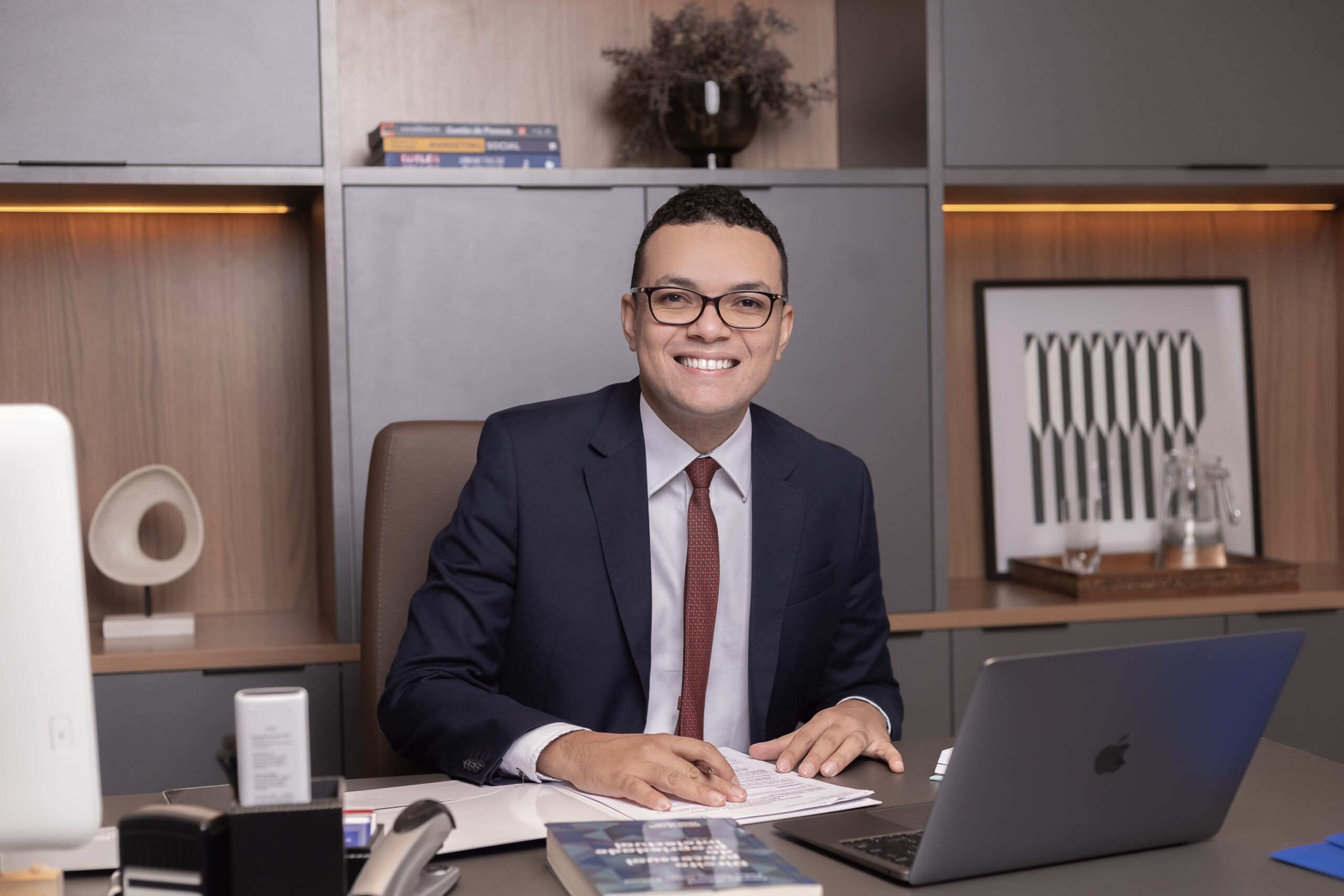 gidelzo-fontes-oliveira-advogado-empresarial-advogado-de-empresa-aracaju-sergipe